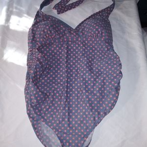 Women's beach bump maturity swimsuit medium